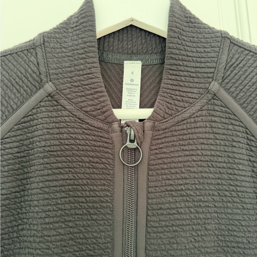 lululemon black bomber jacket